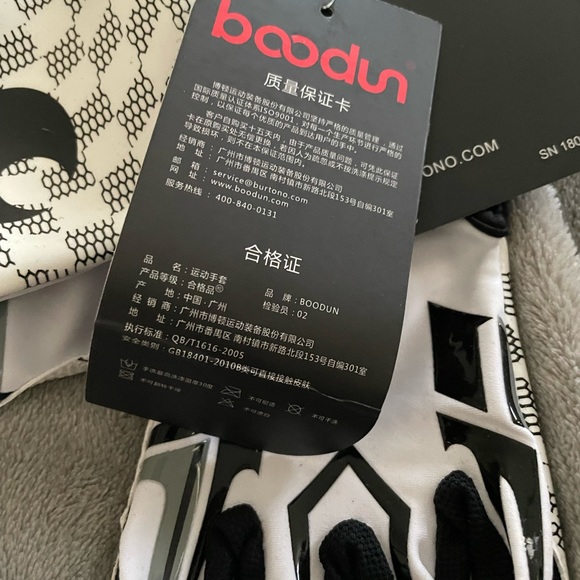 Batting gloves - Picture 4 of 8